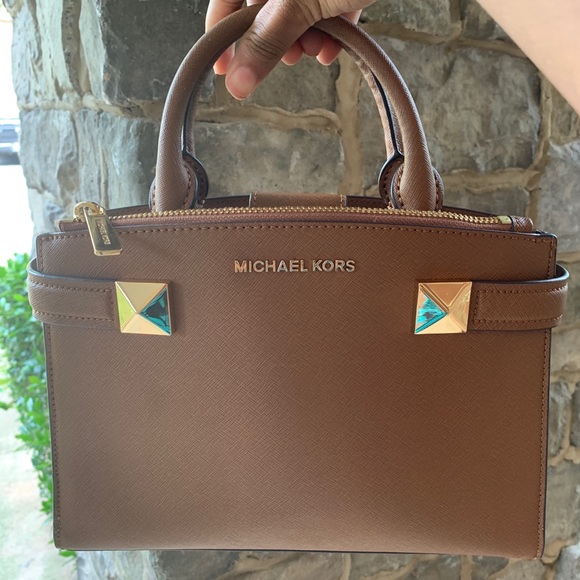 Micheal kros purse - Picture 1 of 2